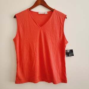 3/$25 New Madison Studio sleeveless top size XL